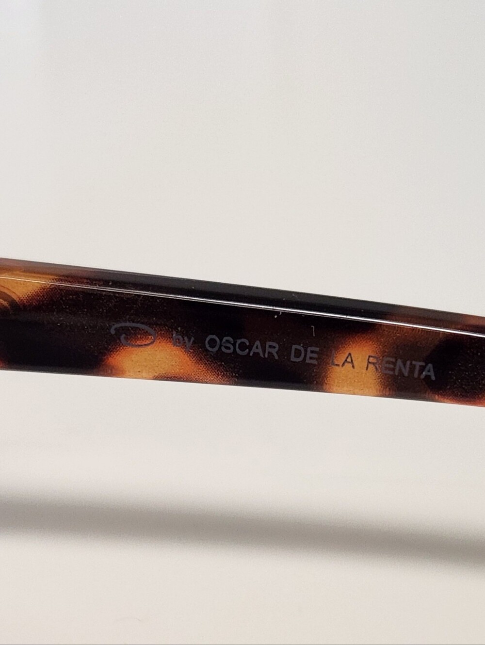 Oscar de la Renta Tortoiseshell Sunglasses - Picture 3 of 3